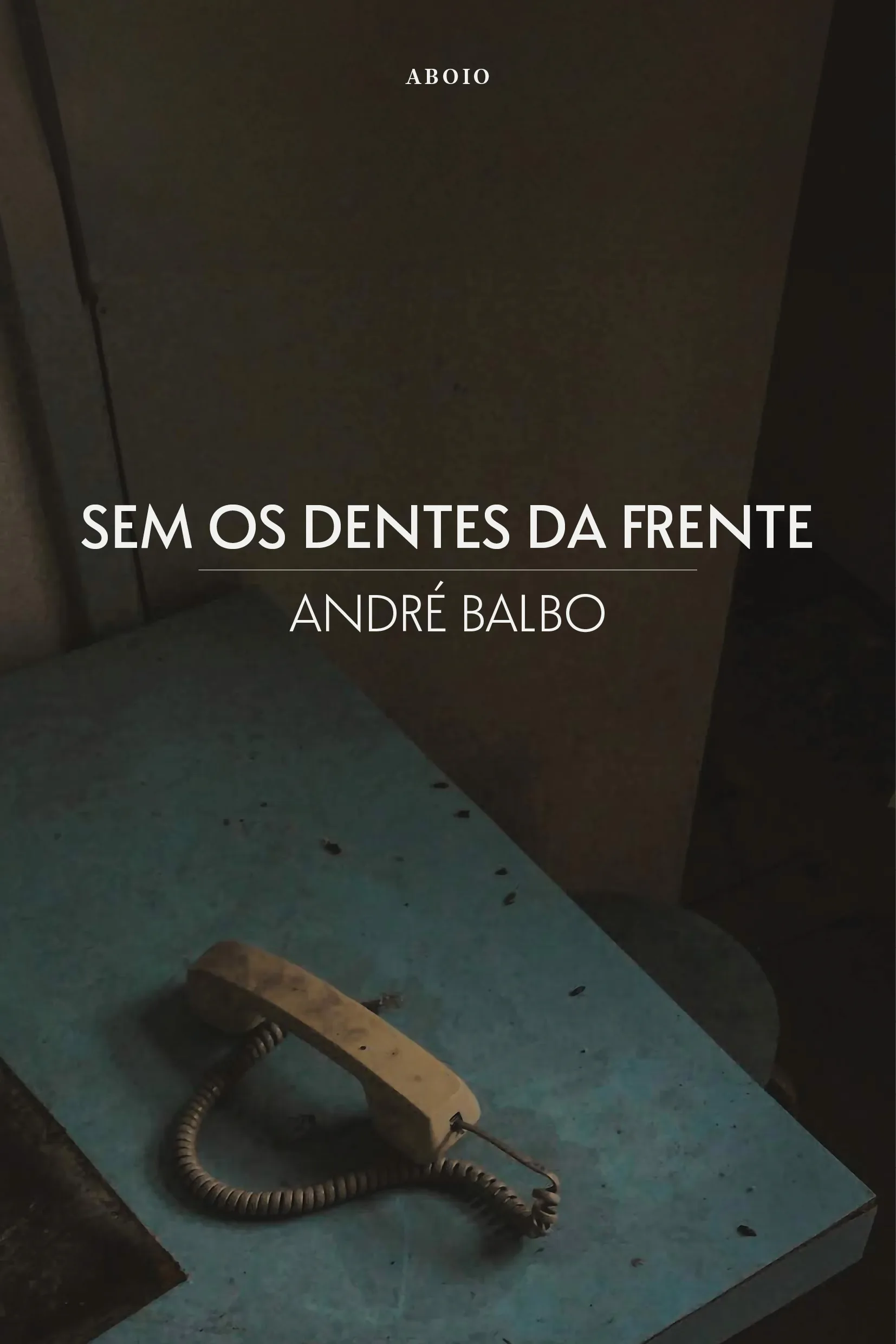 Sem os dentes da frente